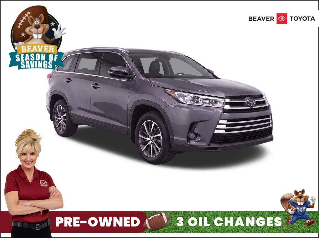 Used 2019 Toyota Highlander XLE FWD image 1