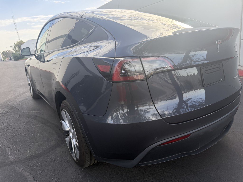 Used 2021 Tesla Model Y Long Range AWD/4WD image 10