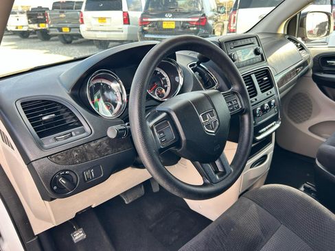 Used 2014 Dodge Grand Caravan American Value Package image 6