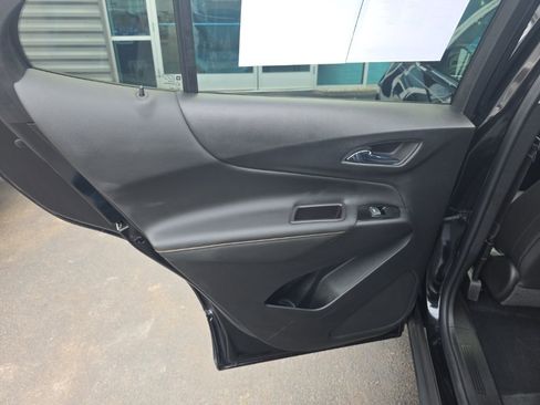 Used 2023 Nissan Rogue SV image 30