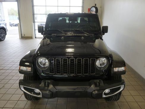 Used 2024 Jeep Gladiator Sport w/ Premium Package AWD/4WD image 14