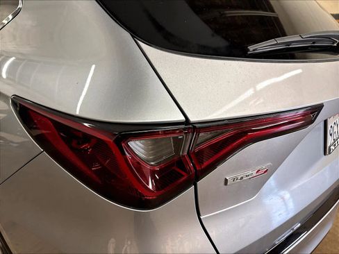 Used 2023 Acura MDX Type S AWD/4WD image 32