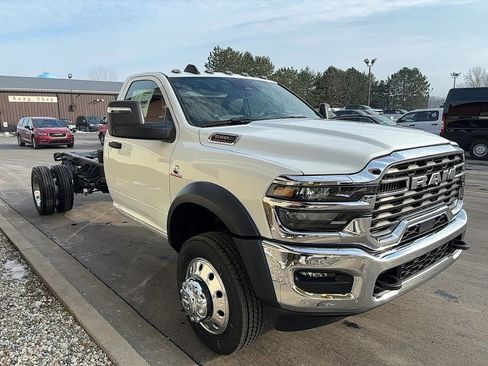 New 2026 RAM 5500 Tradesman w/ Chrome Appearance Group AWD/4WD image 5