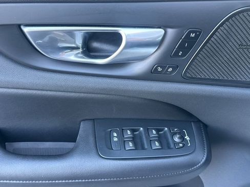 Used 2023 Volvo S60 T8 Plus w/ Climate Package image 10