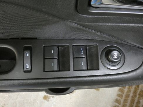 Used 2012 Ford Fusion SE image 18