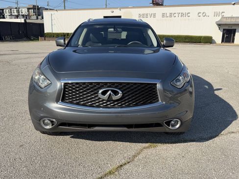 Used 2017 INFINITI QX70 AWD w/ Premium Package image 2