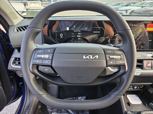 New 2025 Kia K4 EX image 14
