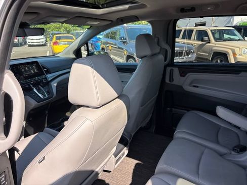 Used 2024 Honda Odyssey EX-L image 10