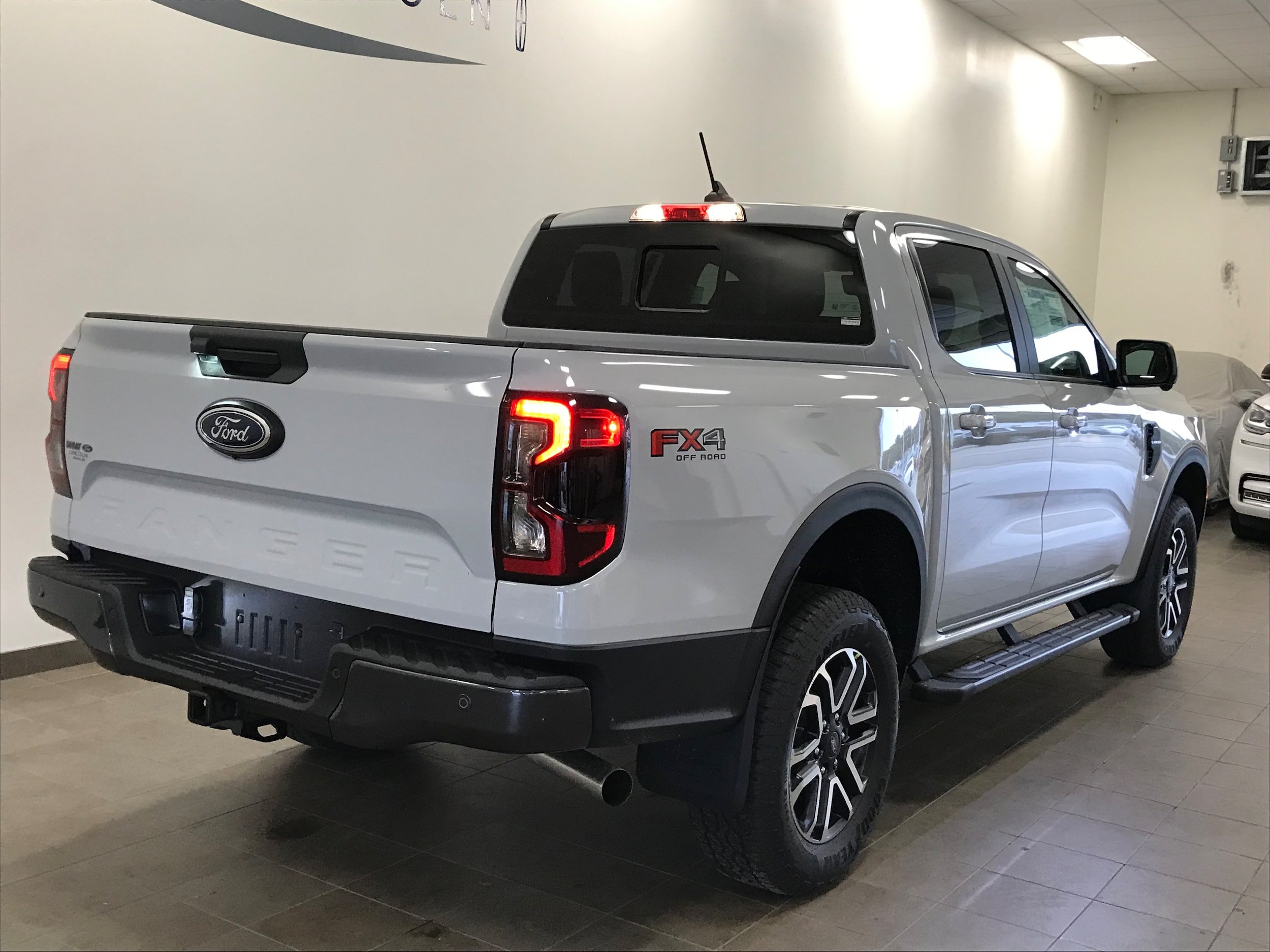New 2026 Ford Ranger Lariat w/ FX4 Off-Road Package AWD/4WD image 7