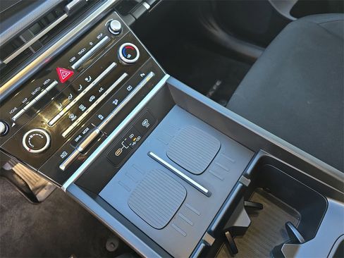 Used 2024 Hyundai Santa Fe SE image 26