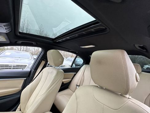 Used 2017 BMW 330i Sedan image 31