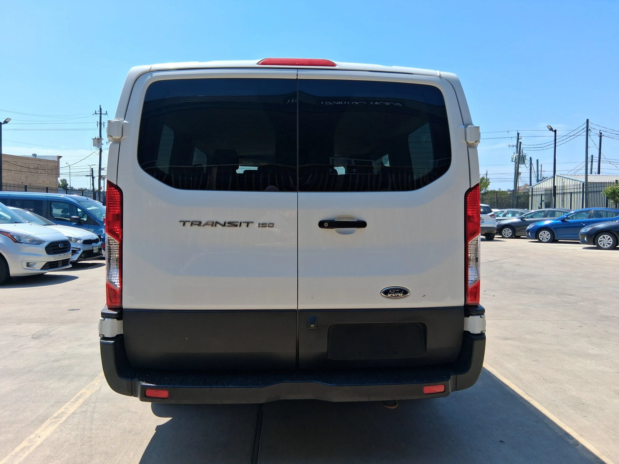 Used 2019 Ford Transit 150 XL RWD image 5