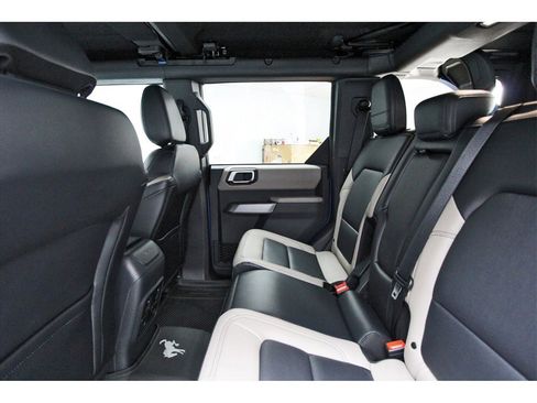 Used 2023 Ford Bronco Wildtrak image 10