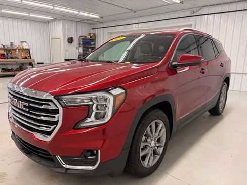 Used 2022 GMC Terrain SLT FWD image 3