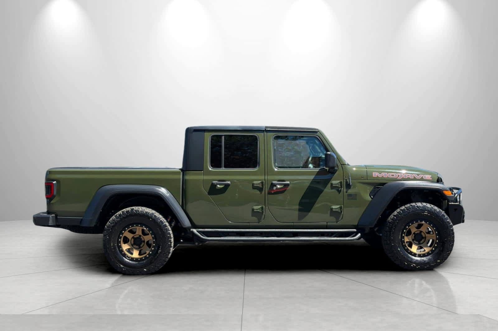 Used 2021 Jeep Gladiator Mojave AWD/4WD image 8