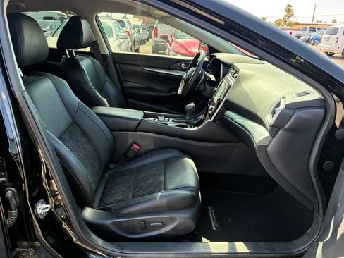 Used 2018 Nissan Maxima SR w/ Midnight Edition FWD image 25