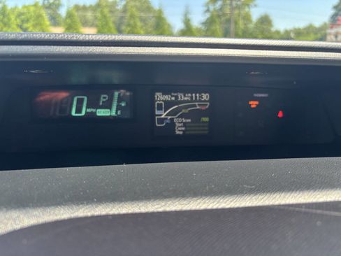 Used 2013 Toyota Prius C Two image 16