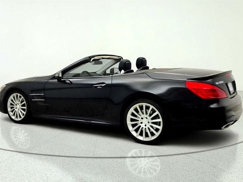 Used 2017 Mercedes-Benz SL 550 image 7