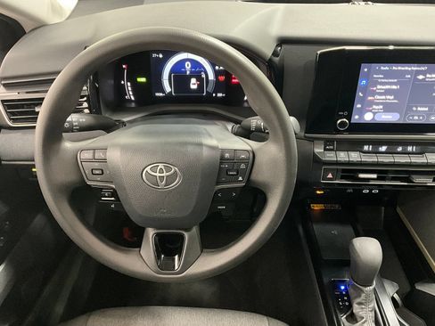 Used 2026 Toyota Camry LE FWD image 6