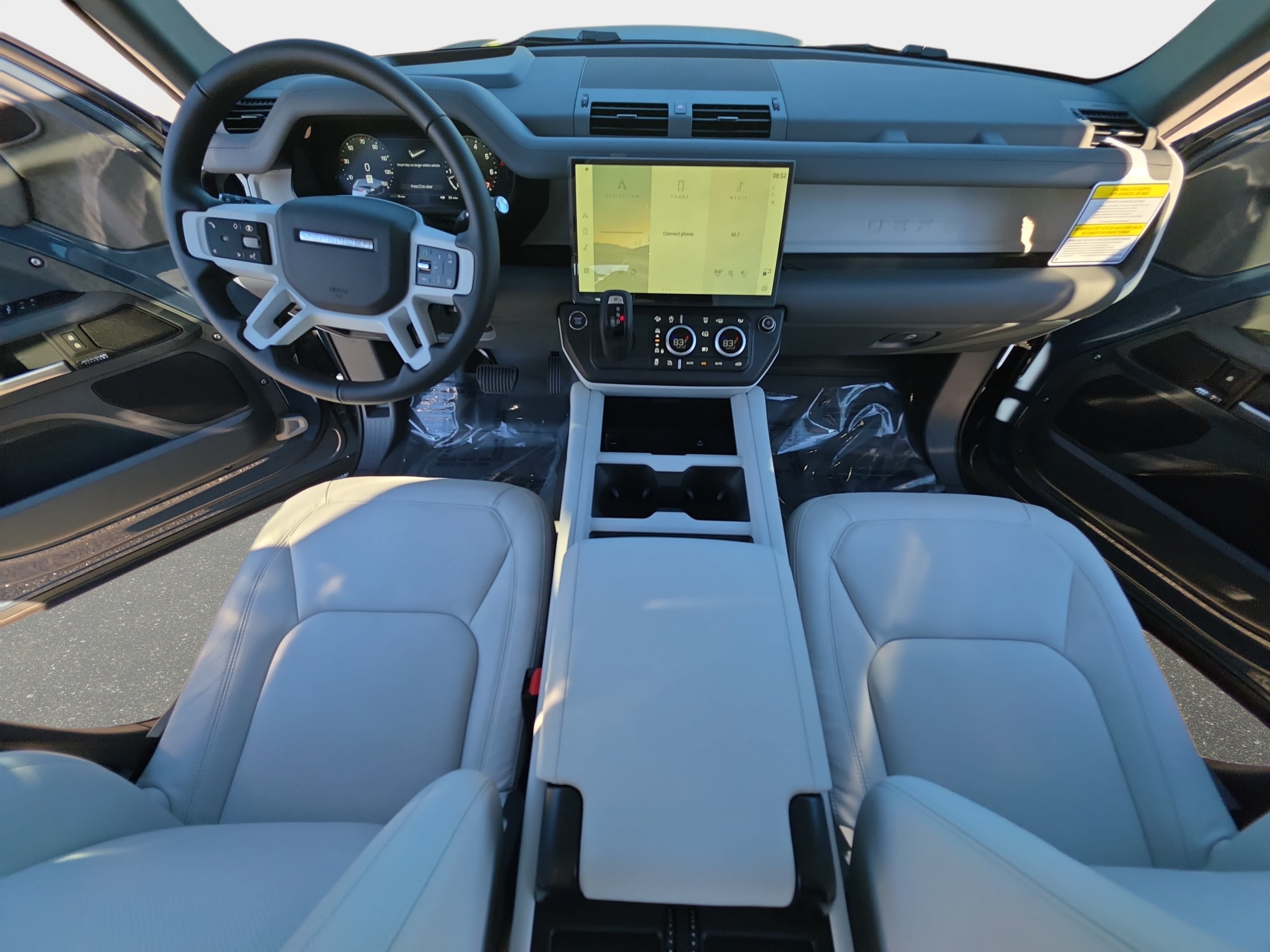New 2026 Land Rover Defender 110 X-Dynamic SE AWD/4WD image 9