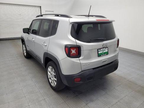Used 2021 Jeep Renegade Latitude image 5