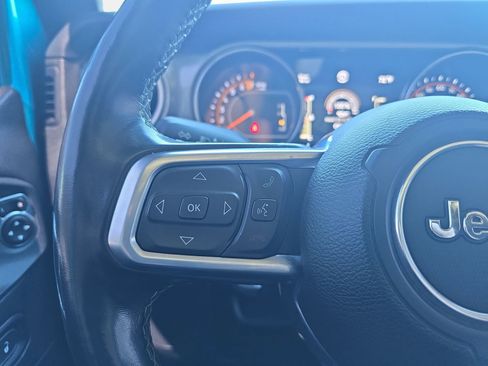 Used 2020 Jeep Wrangler Unlimited Sahara w/ Cold Weather Group AWD/4WD image 16