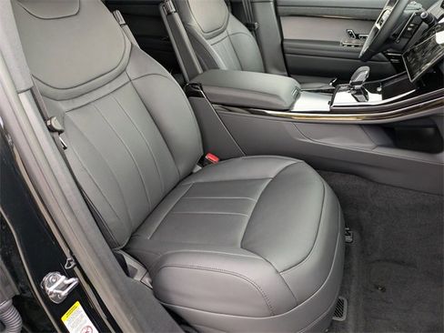 New 2025 Land Rover Range Rover Sport Dynamic SE image 18