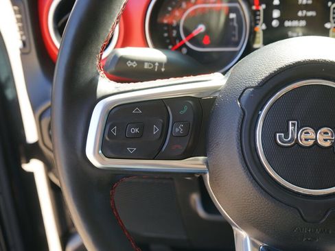 Used 2022 Jeep Wrangler Unlimited Rubicon w/ Cold Weather Group AWD/4WD image 25