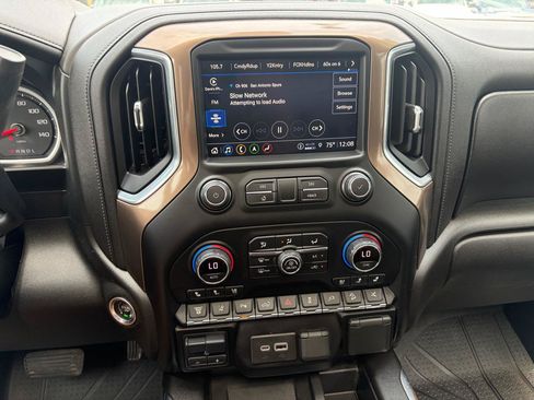 Used 2021 Chevrolet Silverado 2500 High Country w/ Technology Package AWD/4WD image 31
