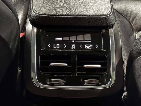 Used 2016 Volvo XC90 T6 Momentum w/ Momentum Plus Package AWD/4WD image 25