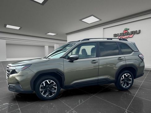 Certified 2025 Subaru Forester Premium w/ Convenience Package #1 AWD/4WD image 5