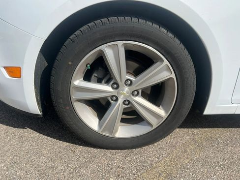 Used 2015 Chevrolet Cruze LT FWD image 15