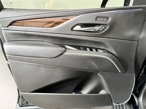 Used 2023 Cadillac Escalade ESV Premium Luxury w/ Performance Package image 34