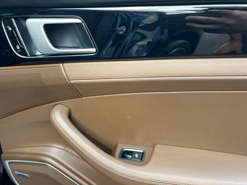 Used 2018 Porsche Panamera 4S image 62