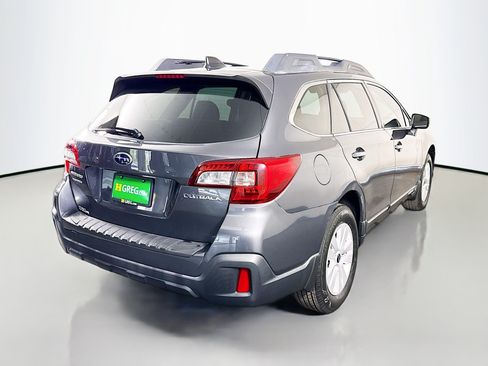 Used 2018 Subaru Outback 2.5i Premium AWD/4WD image 10