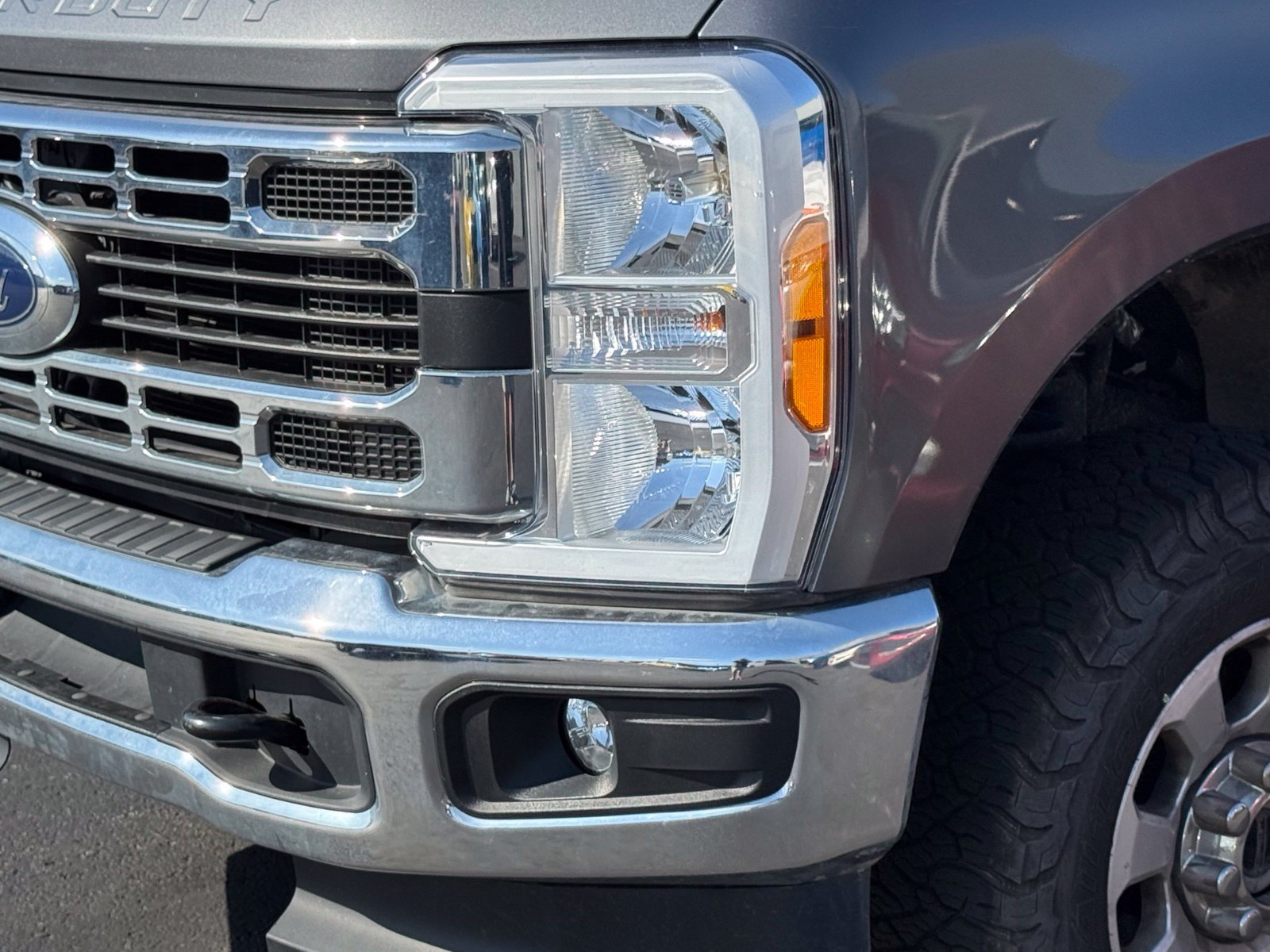Used 2023 Ford F250 XLT w/ FX4 Off-Road Package AWD/4WD image 8