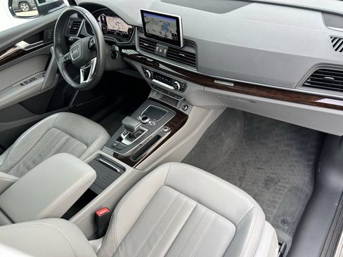 Used 2019 Audi Q5 2.0T Premium Plus w/ Premium Plus Package AWD/4WD image 10