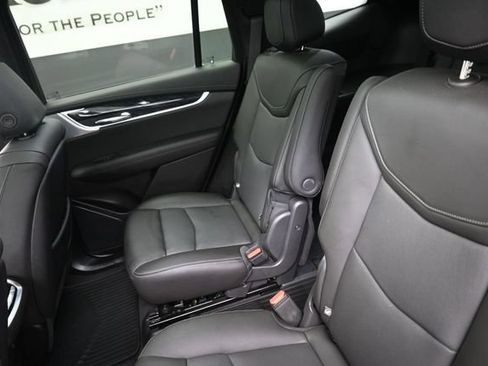 Used 2024 Cadillac XT6 Premium Luxury w/ Technology Package AWD/4WD image 22