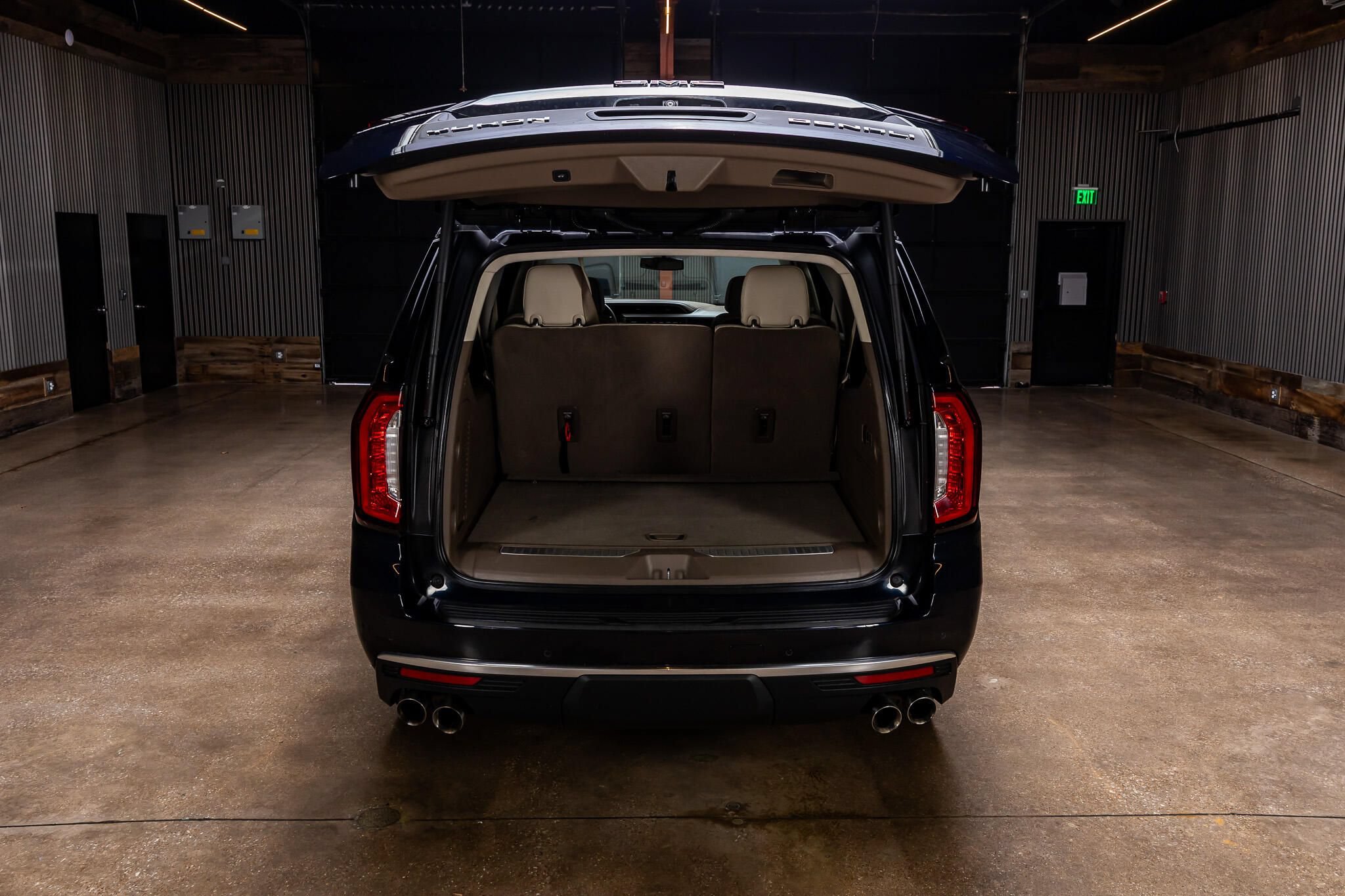 Used 2021 GMC Yukon XL Denali RWD image 8