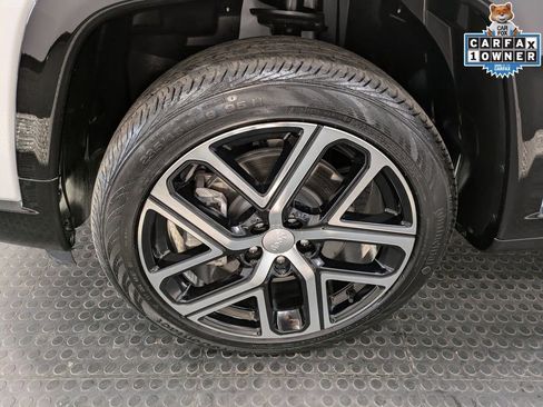 Used 2024 Jeep Compass Limited w/ Elite Group image 7