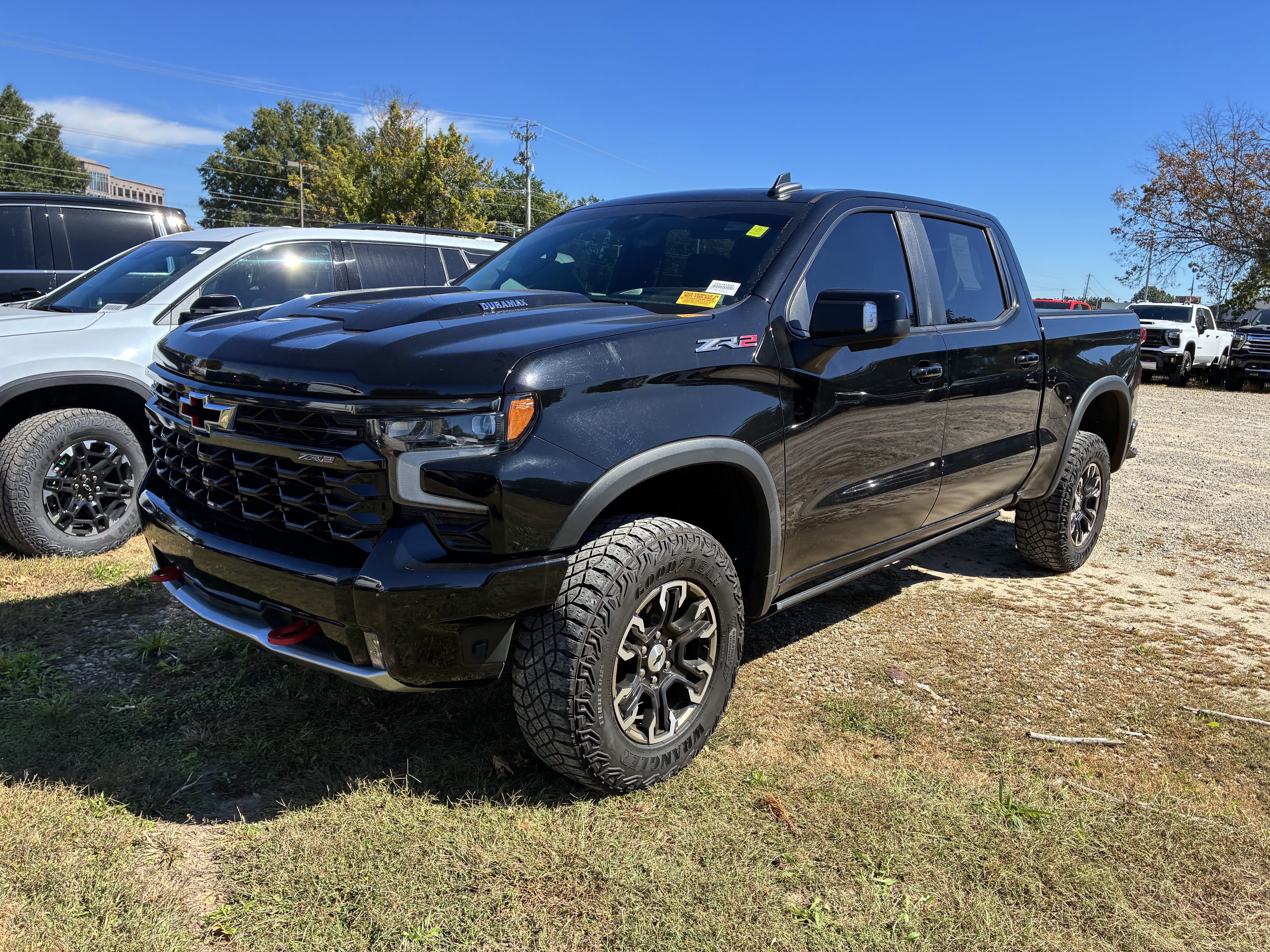 Used 2024 Chevrolet Silverado 1500 ZR2 w/ Technology Package AWD/4WD image 3