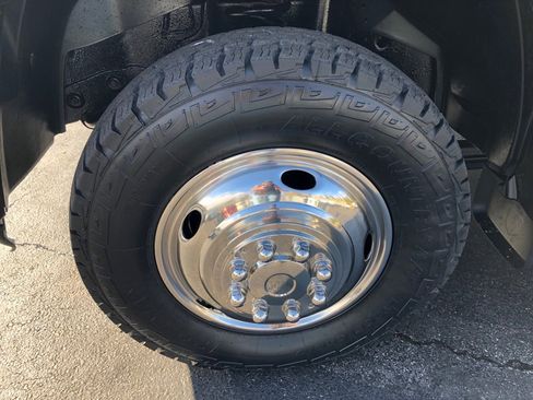 Used 2018 RAM 3500 Tradesman w/ Chrome Appearance Group image 10