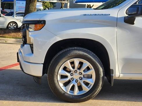 Used 2023 Chevrolet Silverado 1500 Custom image 16