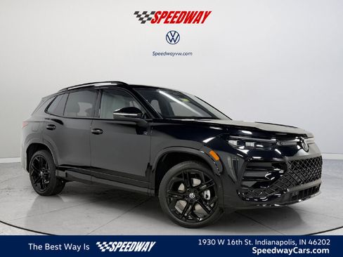 New 2026 Volkswagen Tiguan SE R-Line image 1