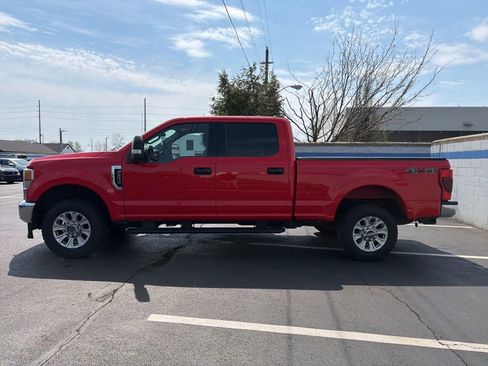 Used 2022 Ford F250 XLT AWD/4WD image 2