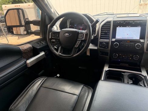 Used 2019 Ford F250 Lariat w/ Lariat Value Package AWD/4WD image 23