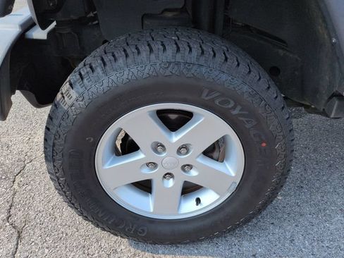 Used 2018 Jeep Wrangler Sport AWD/4WD image 10