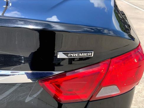 Used 2018 Chevrolet Impala Premier FWD image 10