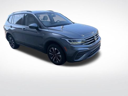 Used 2022 Volkswagen Tiguan S FWD image 2