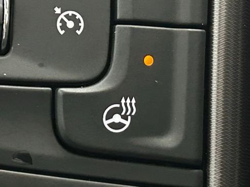 Used 2025 GMC Sierra 2500 Denali Ultimate image 9